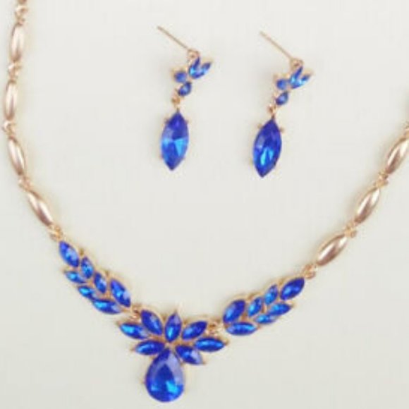 Beautiful Royal Sapphire Blue Rhinestone Antique Gold Necklace Earring Set - Picture 6 of 6